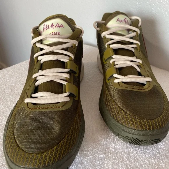 Nike Kyrie 8 / N7 Olive Flak/Lt Orewood Brown in size 10